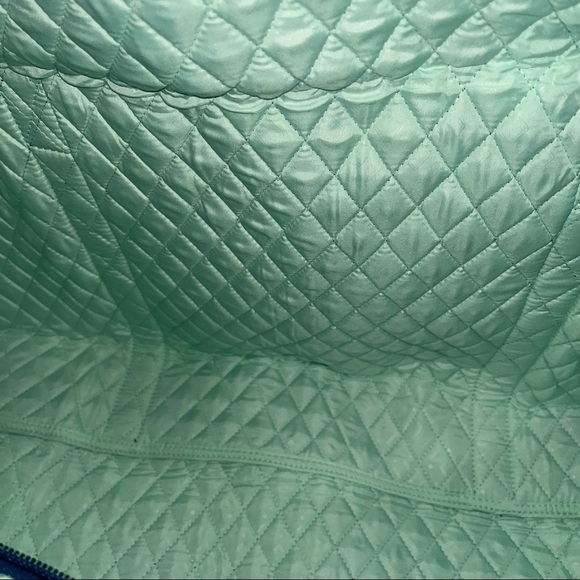 NWT XL Traveler Duffel in Floral Bursts​​​ - Picture 3 of 4